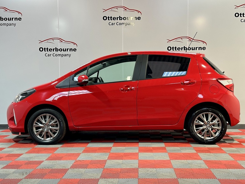 Toyota Yaris VVT-i Icon Tech - U1234