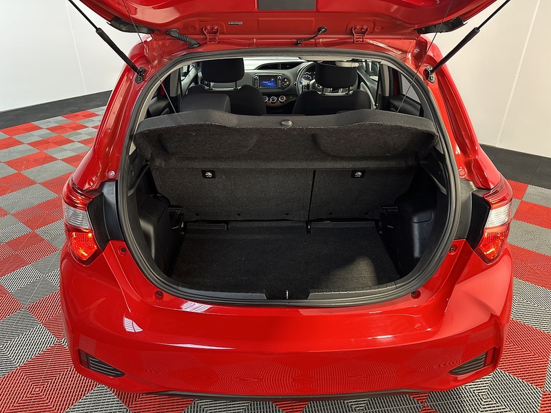 Toyota Yaris VVT-i Icon Tech - U1234