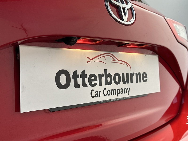 Toyota Yaris VVT-i Icon Tech - U1234