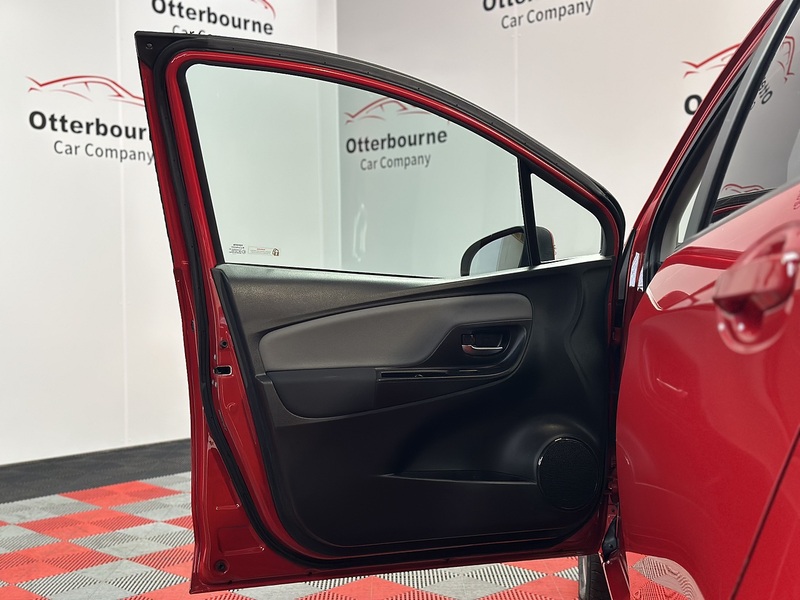 Toyota Yaris VVT-i Icon Tech - U1234