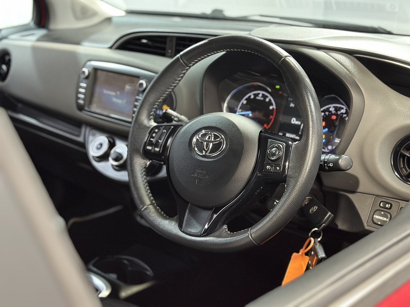 Toyota Yaris VVT-i Icon Tech - U1234