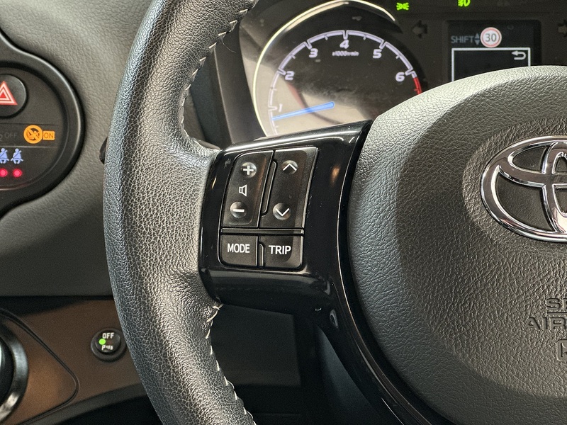 Toyota Yaris VVT-i Icon Tech - U1234