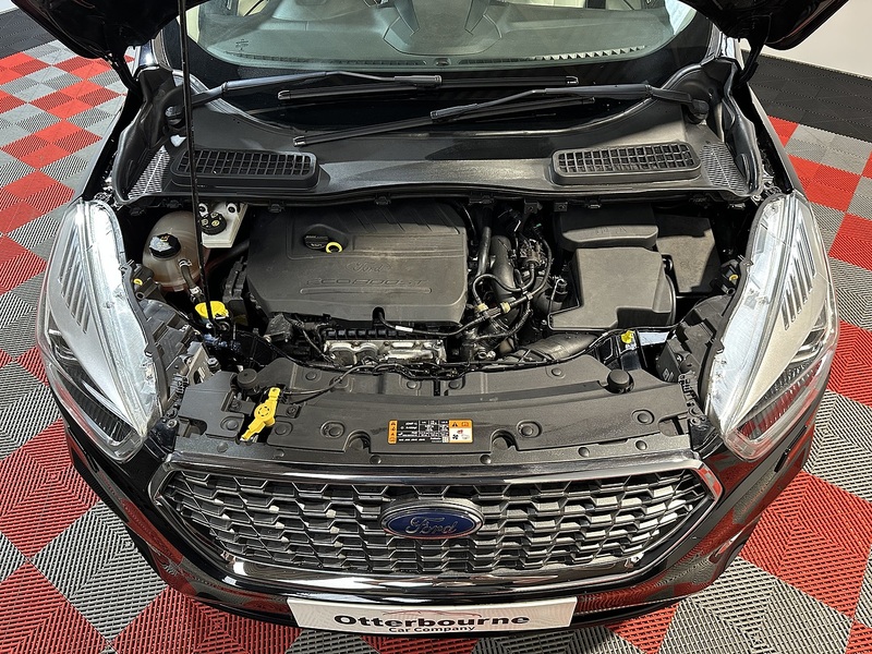 Ford Kuga T EcoBoost Vignale - U1238