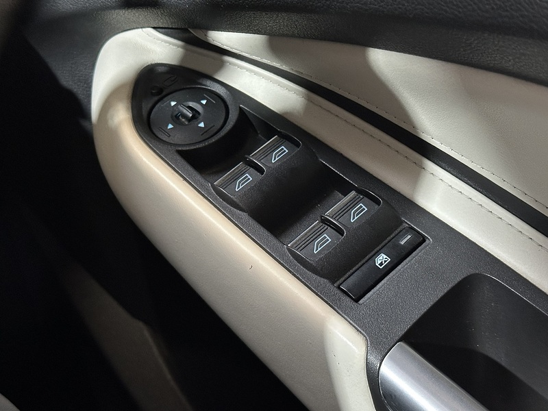 Ford Kuga T EcoBoost Vignale - U1238