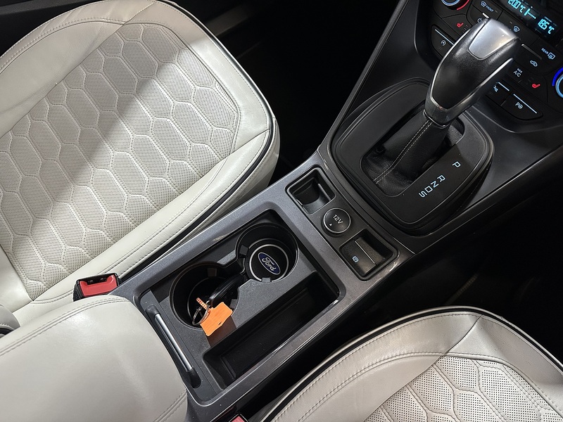 Ford Kuga T EcoBoost Vignale - U1238