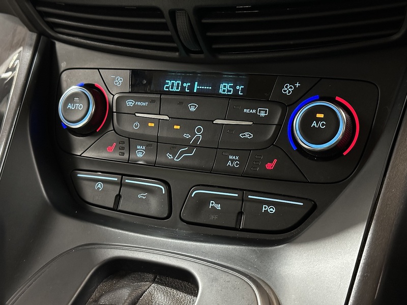 Ford Kuga T EcoBoost Vignale - U1238