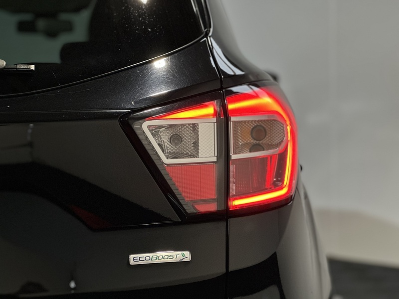 Ford Kuga T EcoBoost Vignale - U1238