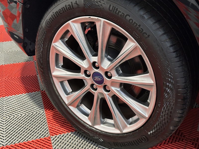 Ford Kuga T EcoBoost Vignale - U1238