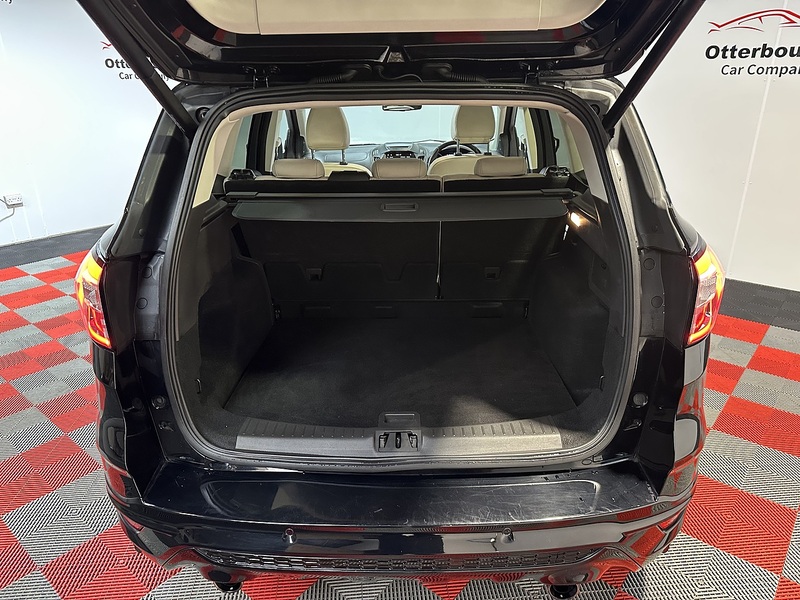 Ford Kuga T EcoBoost Vignale - U1238