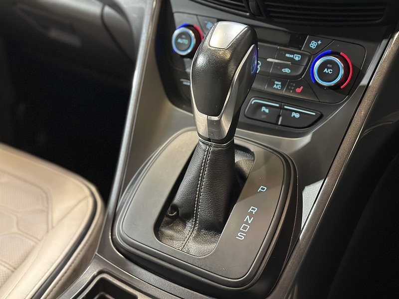 Ford Kuga T EcoBoost Vignale - U1238