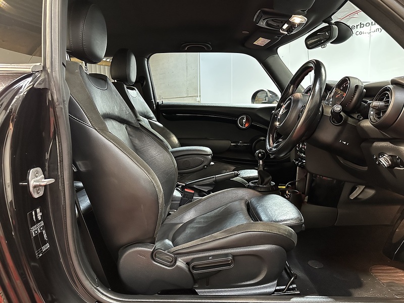 MINI Hatch Cooper S Works - U1240