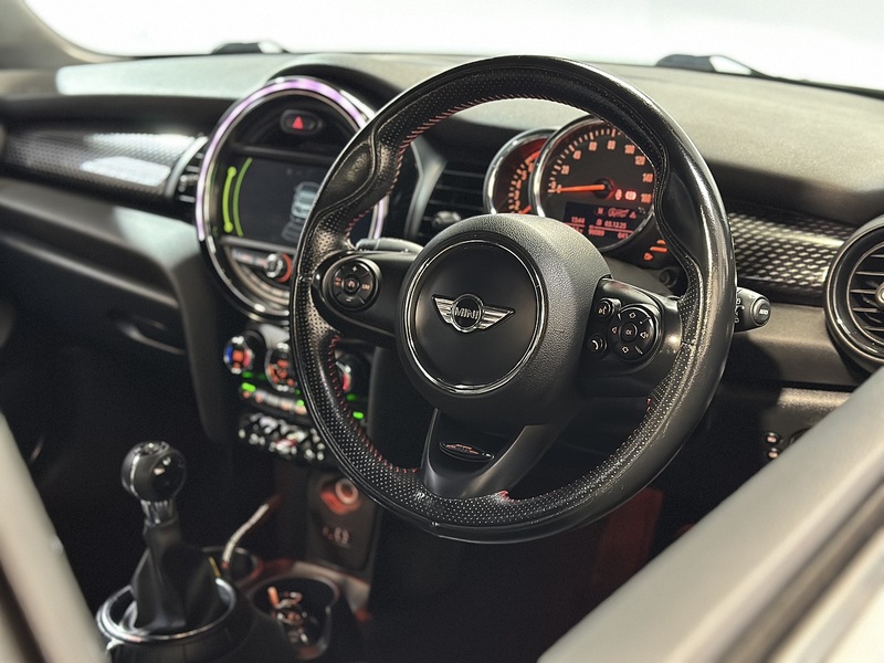 MINI Hatch Cooper S Works - U1240