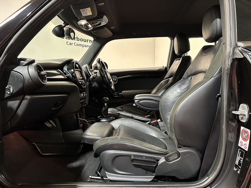 MINI Hatch Cooper S Works - U1240