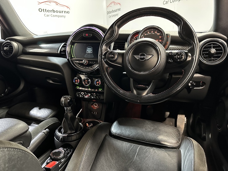 MINI Hatch Cooper S Works - U1240