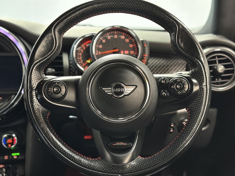 MINI Hatch Cooper S Works - U1240