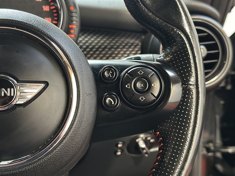 MINI Hatch Cooper S Works - U1240