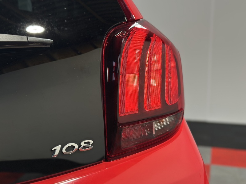 Peugeot 108 PureTech Allure - U1242
