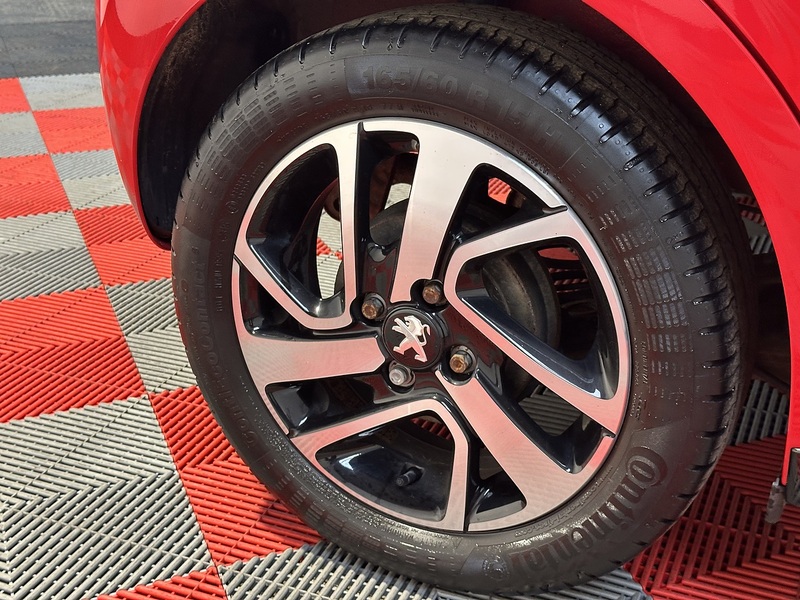 Peugeot 108 PureTech Allure - U1242