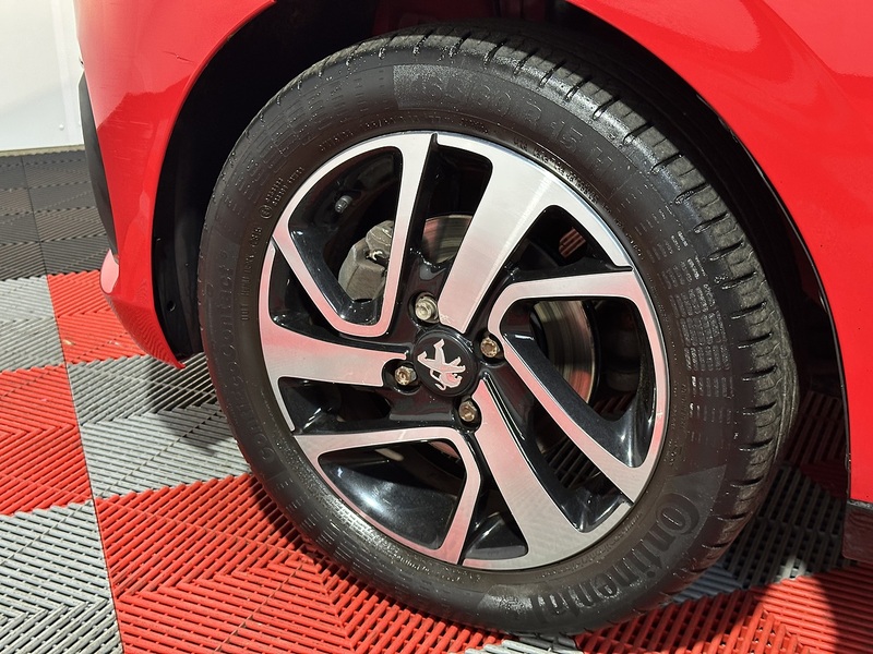 Peugeot 108 PureTech Allure - U1242