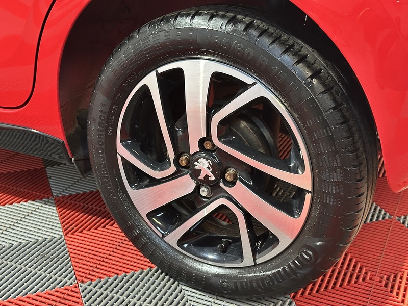 Peugeot 108 PureTech Allure - U1242