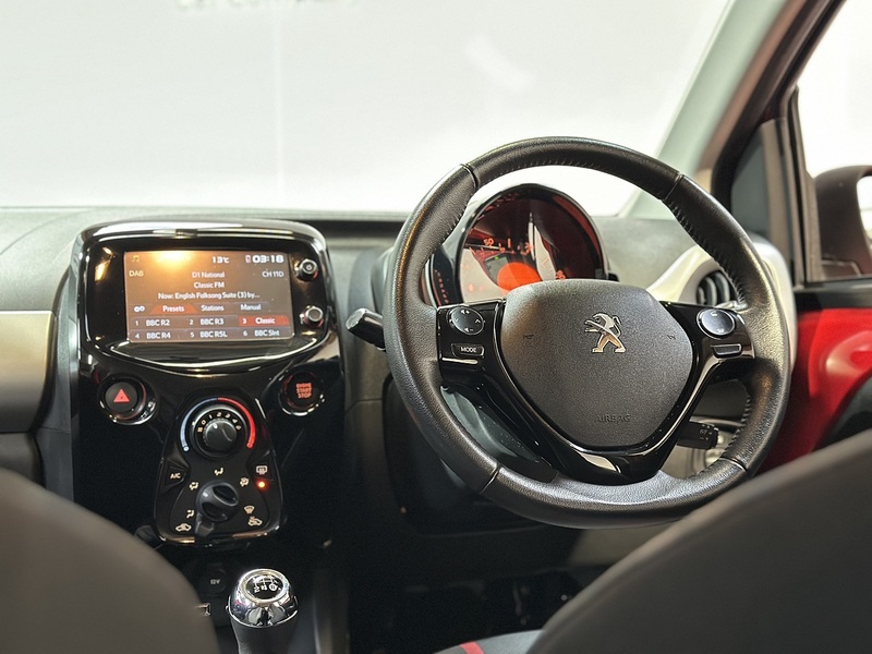 Peugeot 108 PureTech Allure - U1242