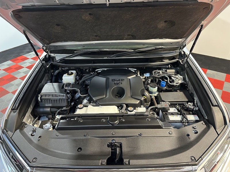 Toyota Land Cruiser D Invincible - U1245