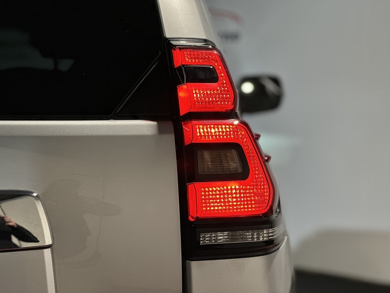 Toyota Land Cruiser D Invincible - U1245