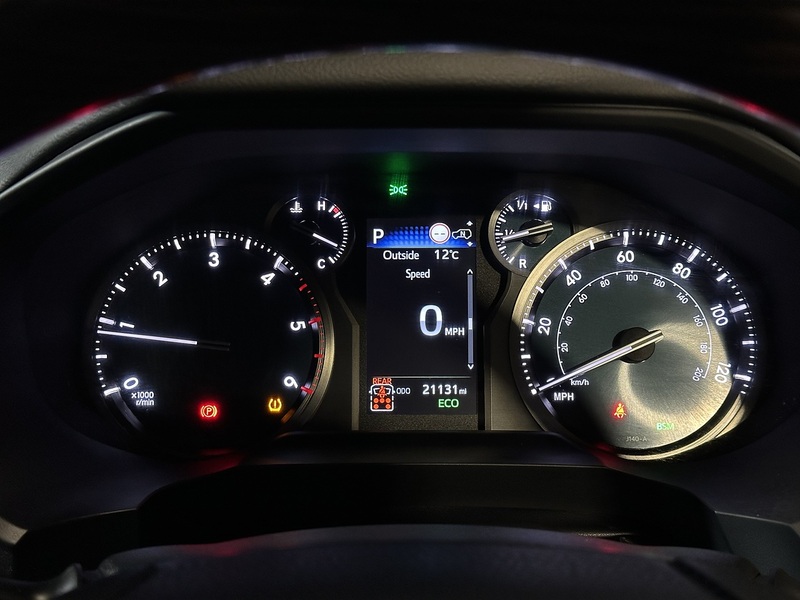 Toyota Land Cruiser D Invincible - U1245