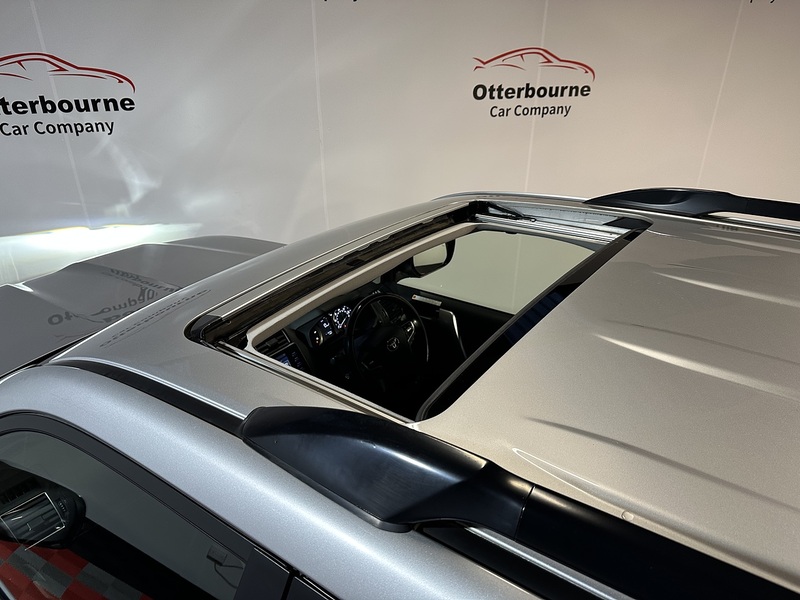 Toyota Land Cruiser D Invincible - U1245