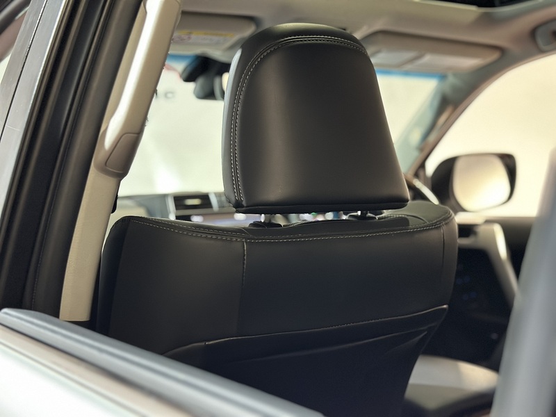 Toyota Land Cruiser D Invincible - U1245