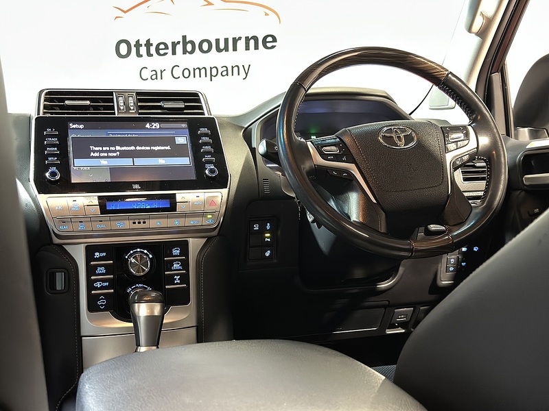 Toyota Land Cruiser D Invincible - U1245