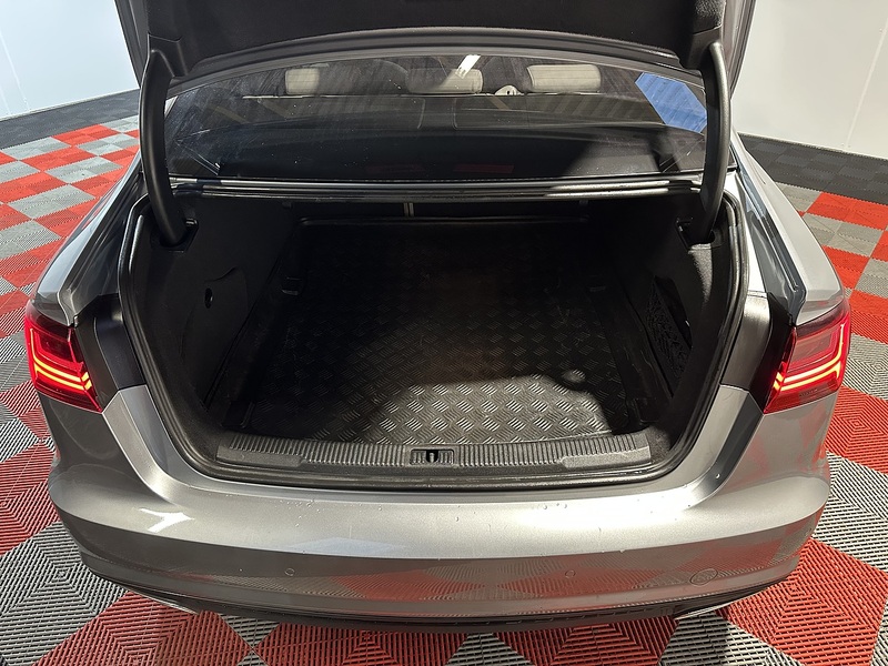 Audi A6 Saloon TDI ultra S line - U1252