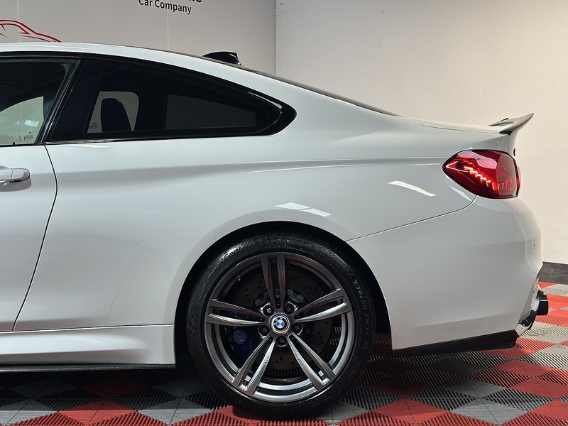 BMW M4 BiTurbo - U1253