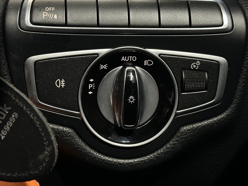 Mercedes-Benz C Class C350e Sport - U1259