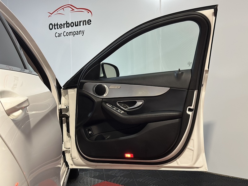 Mercedes-Benz C Class C350e Sport - U1259