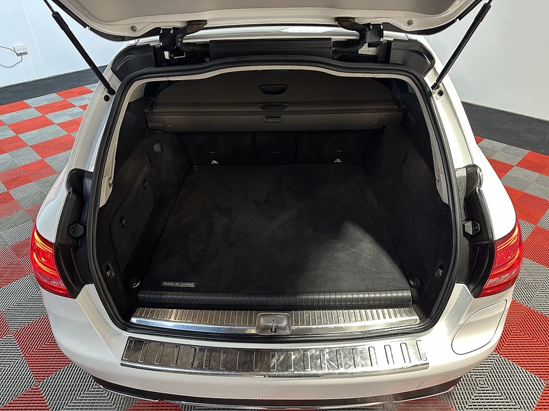 Mercedes-Benz C Class C350e Sport - U1259