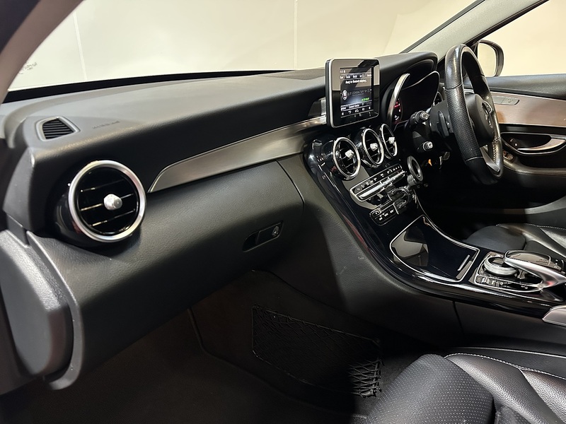 Mercedes-Benz C Class C350e Sport - U1259