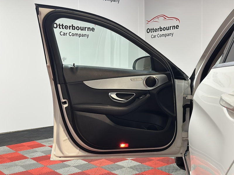 Mercedes-Benz C Class C350e Sport - U1259