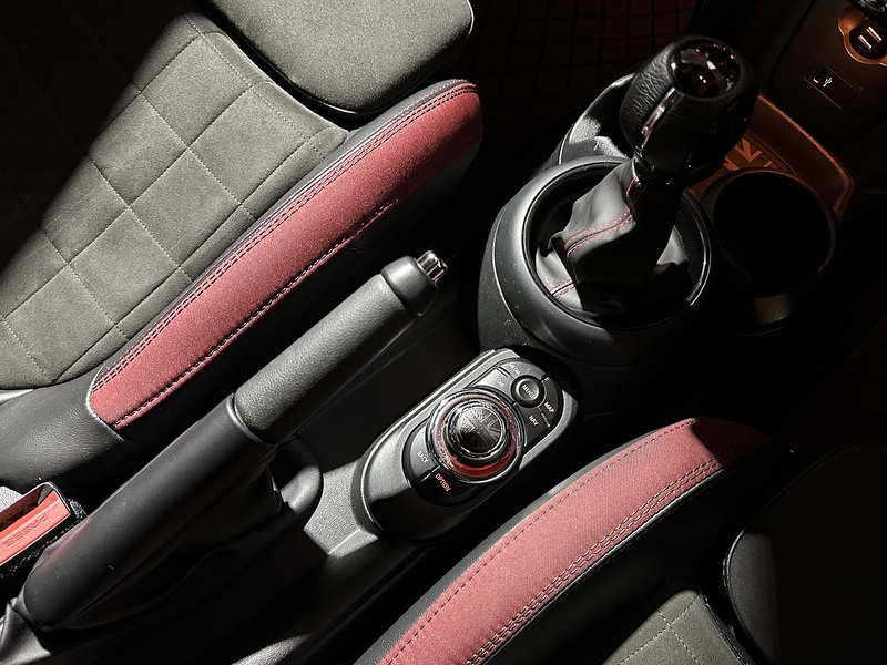 MINI Hatch John Cooper Works - U1260