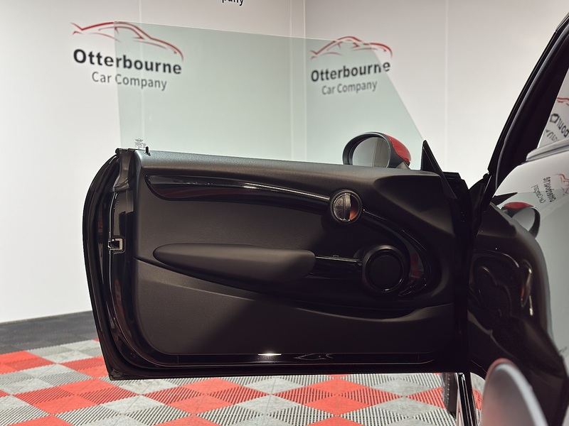 MINI Hatch John Cooper Works - U1260