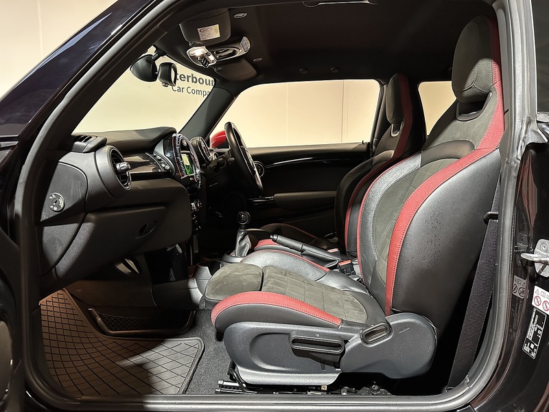 MINI Hatch John Cooper Works - U1260