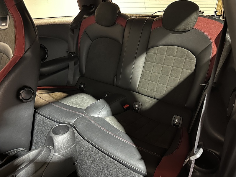 MINI Hatch John Cooper Works - U1260