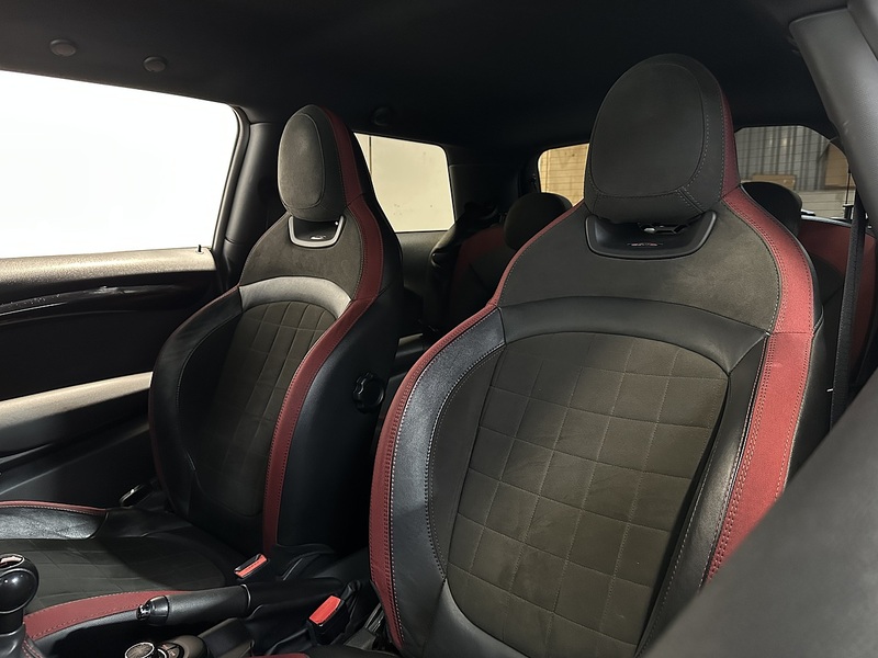 MINI Hatch John Cooper Works - U1260