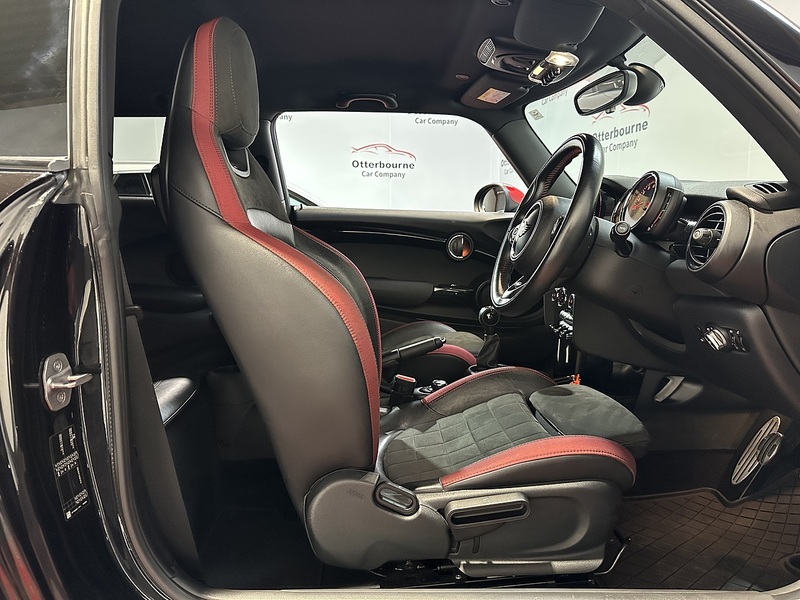 MINI Hatch John Cooper Works - U1260