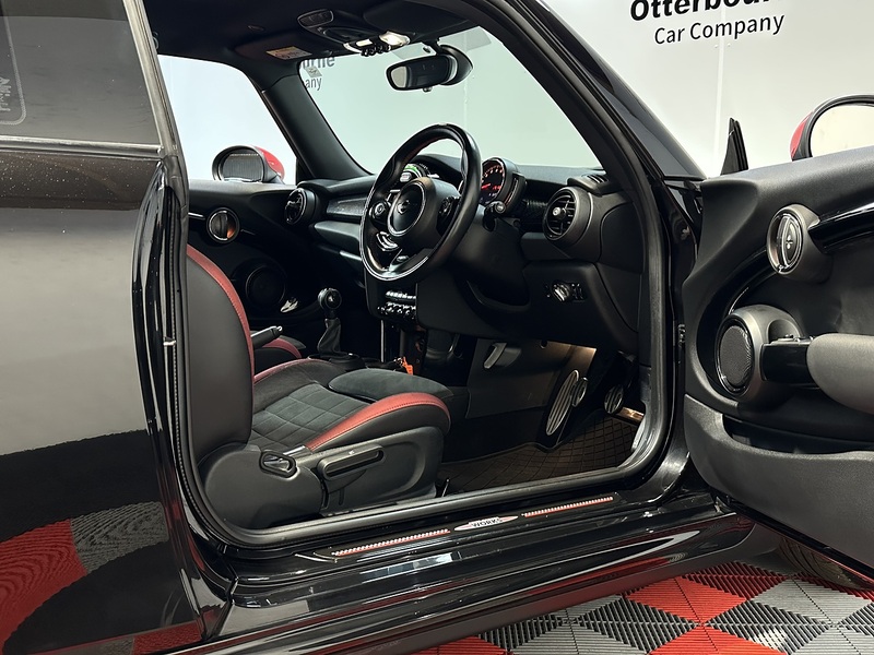 MINI Hatch John Cooper Works - U1260