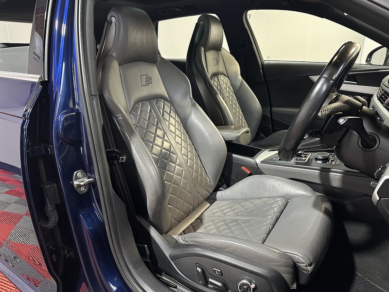 Audi S4 Avant TFSI V6 - U1264