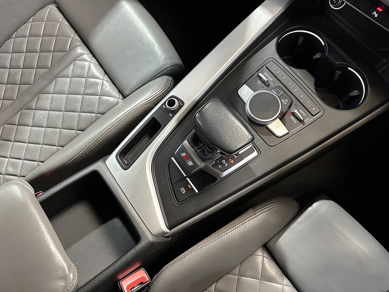 Audi S4 Avant TFSI V6 - U1264