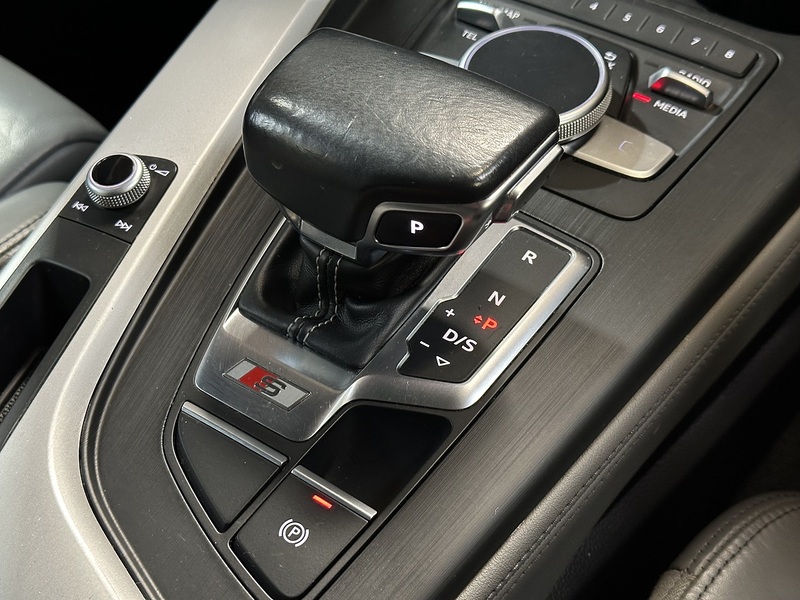 Audi S4 Avant TFSI V6 - U1264