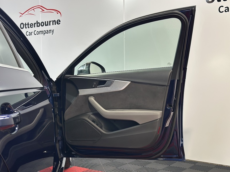 Audi S4 Avant TFSI V6 - U1264