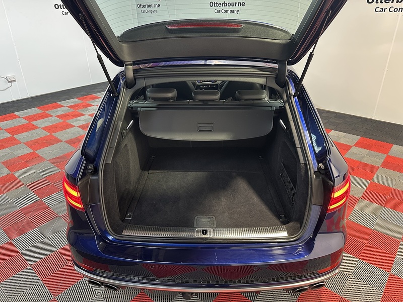 Audi S4 Avant TFSI V6 - U1264